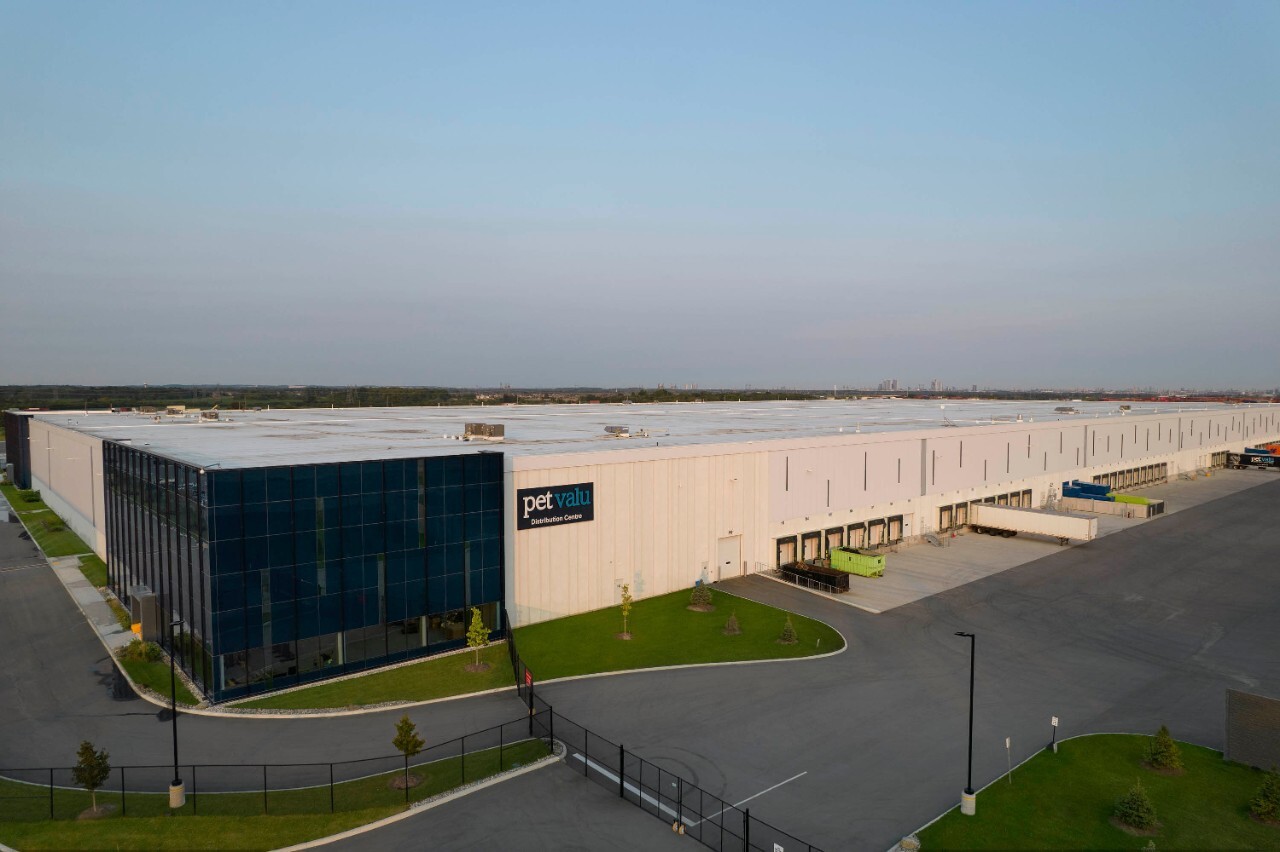 Pet Valu Distribution Center Kingspan