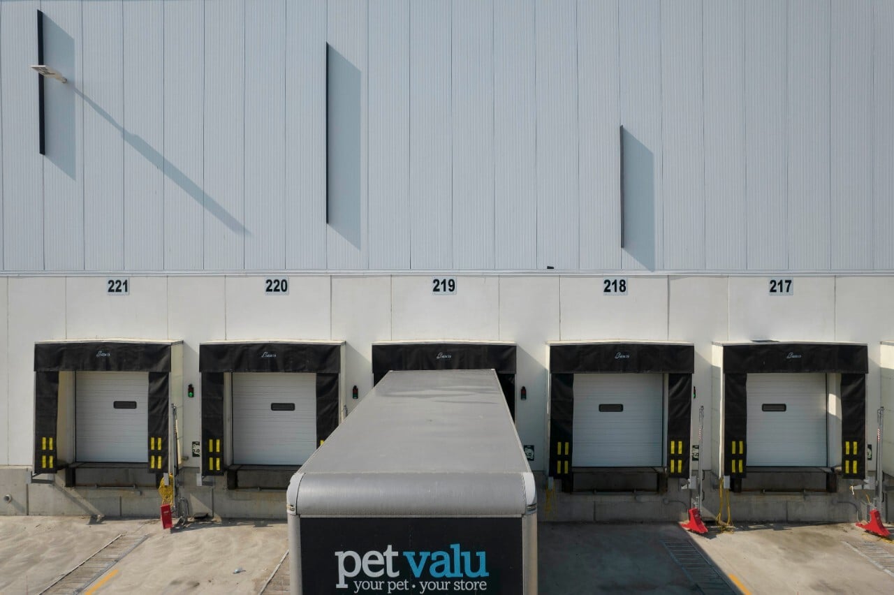 Pet Valu Distribution Center Kingspan