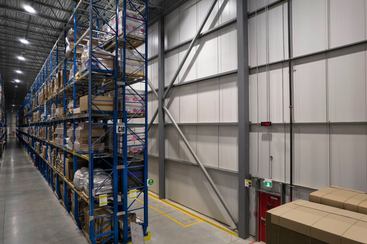 Pet Valu Distribution Center Kingspan