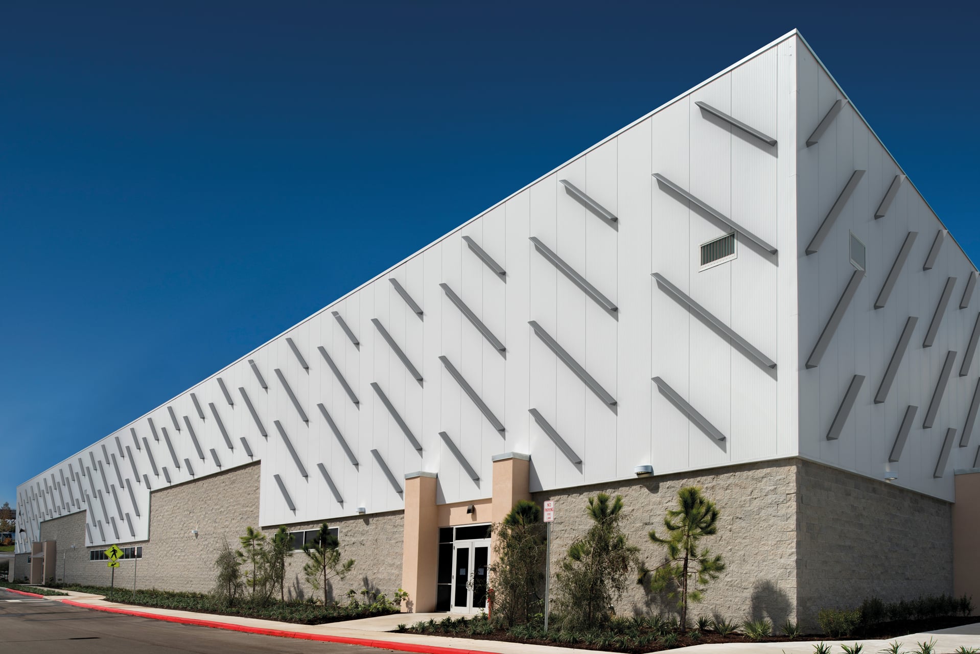kingspan-non-integrated-accent-fins-render-01