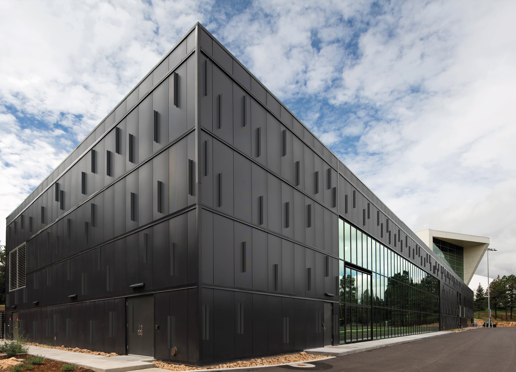 kingspan-non-integrated-accent-fins-render-03