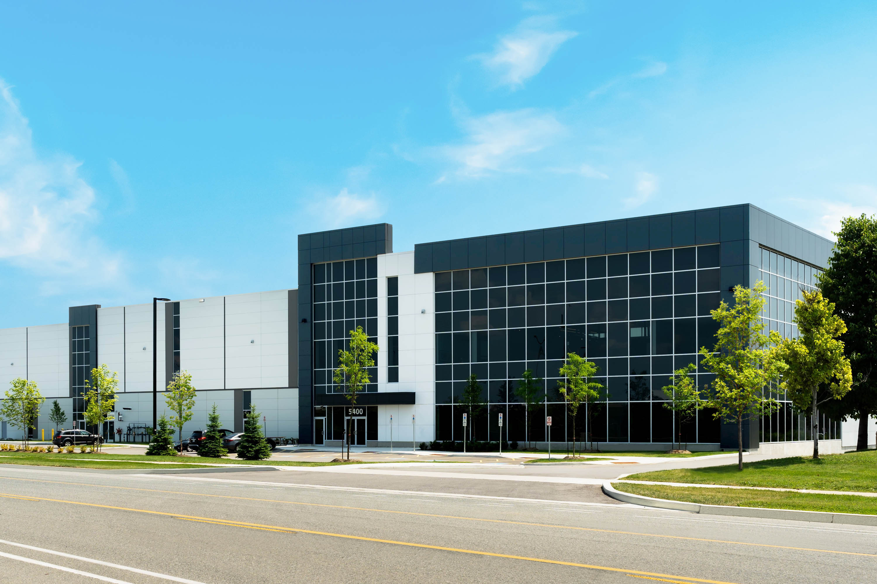 kingspan-5400-explorer-drive-mississauga-on-kssl-ksmr-ops-krhf-case-study-01