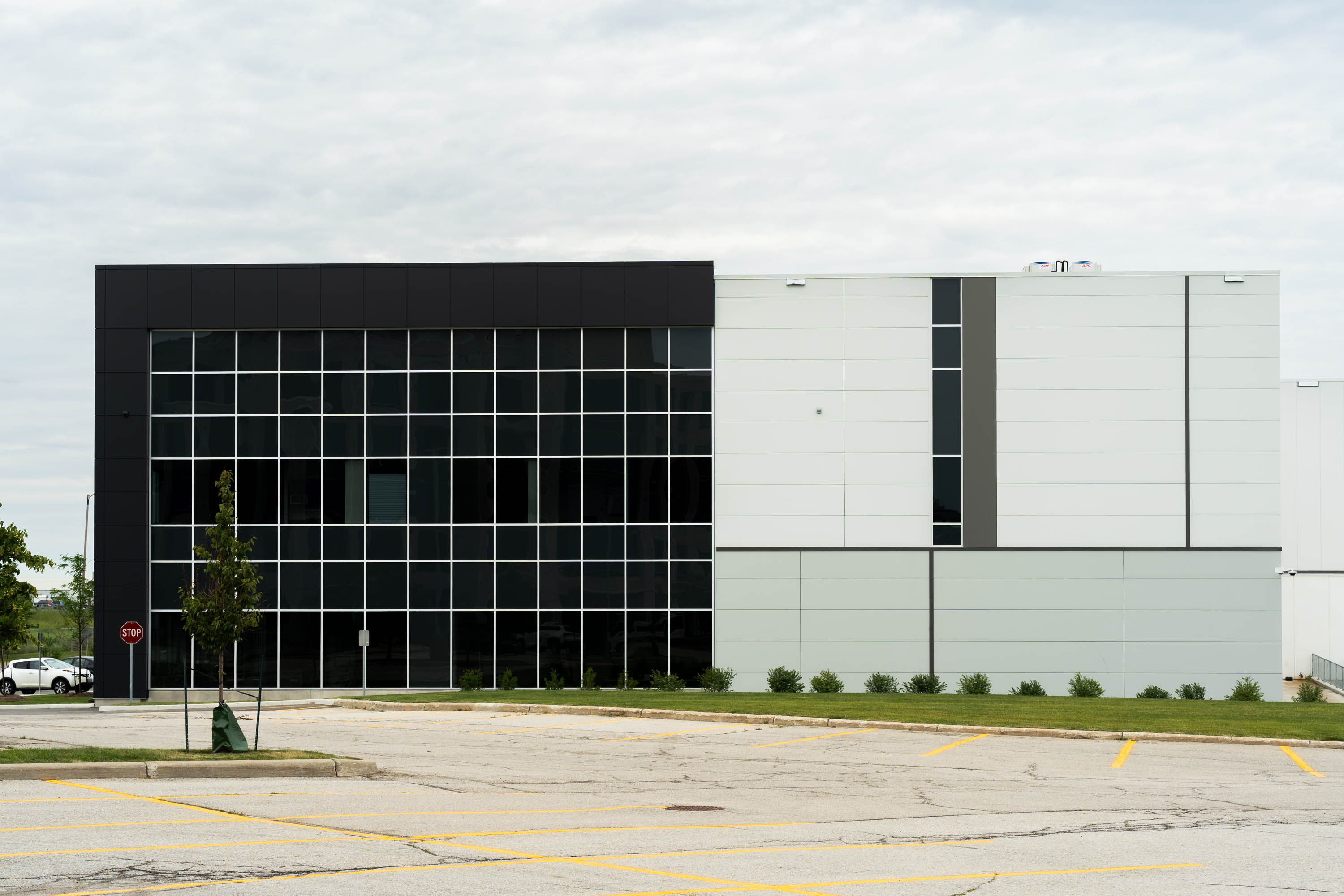 kingspan-5400-explorer-drive-mississauga-on-kssl-ksmr-ops-krhf-case-study-04