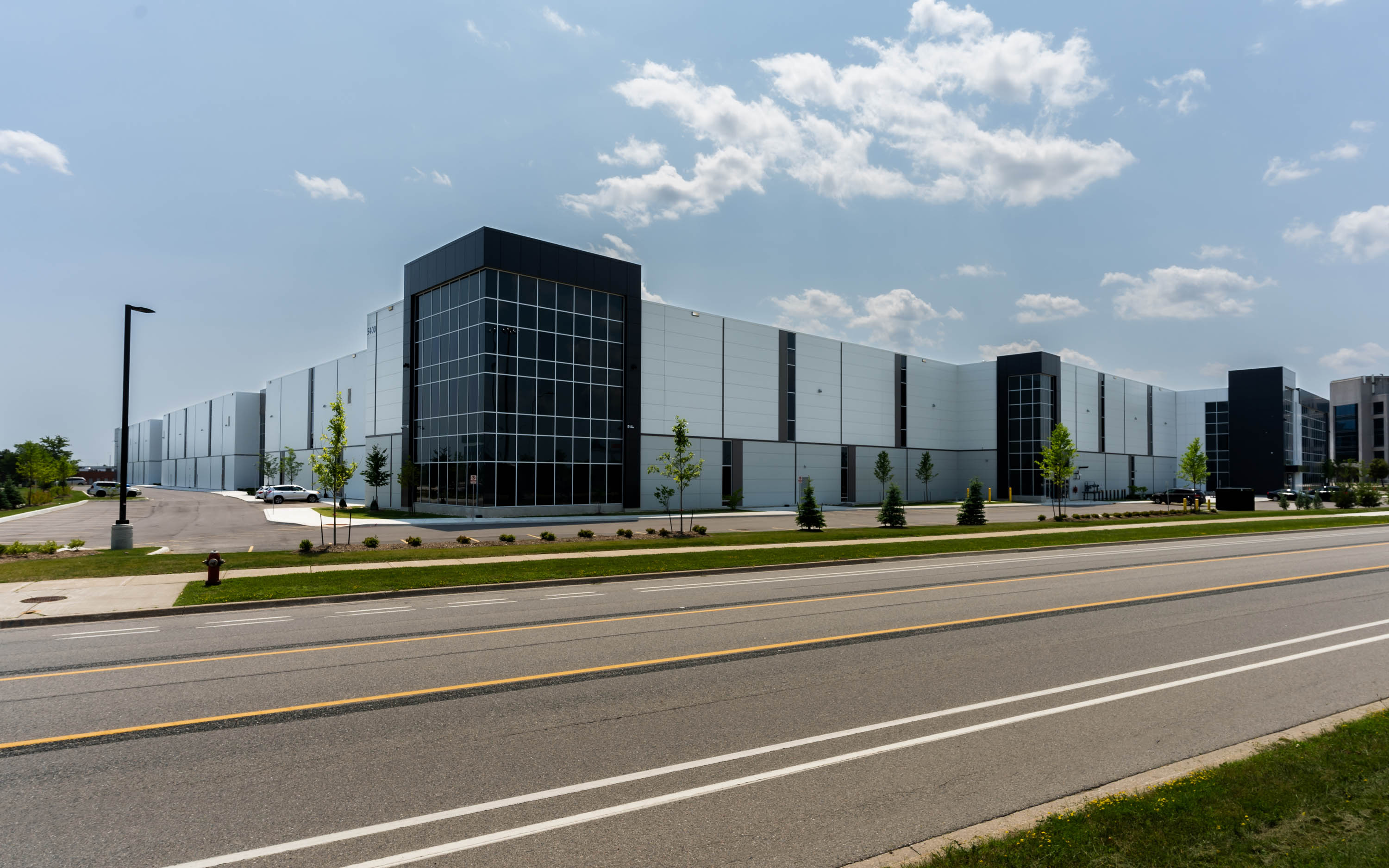 kingspan-5400-explorer-drive-mississauga-on-kssl-ksmr-ops-krhf-case-study-08