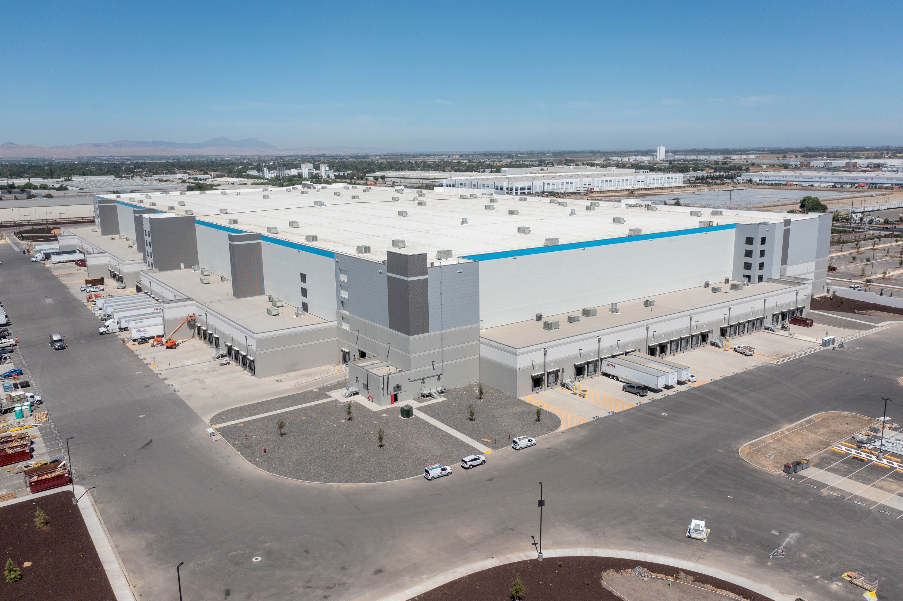 kingspan-amazon-tracy-ca-dw2000-dw2000r-ksmr-case-study-07