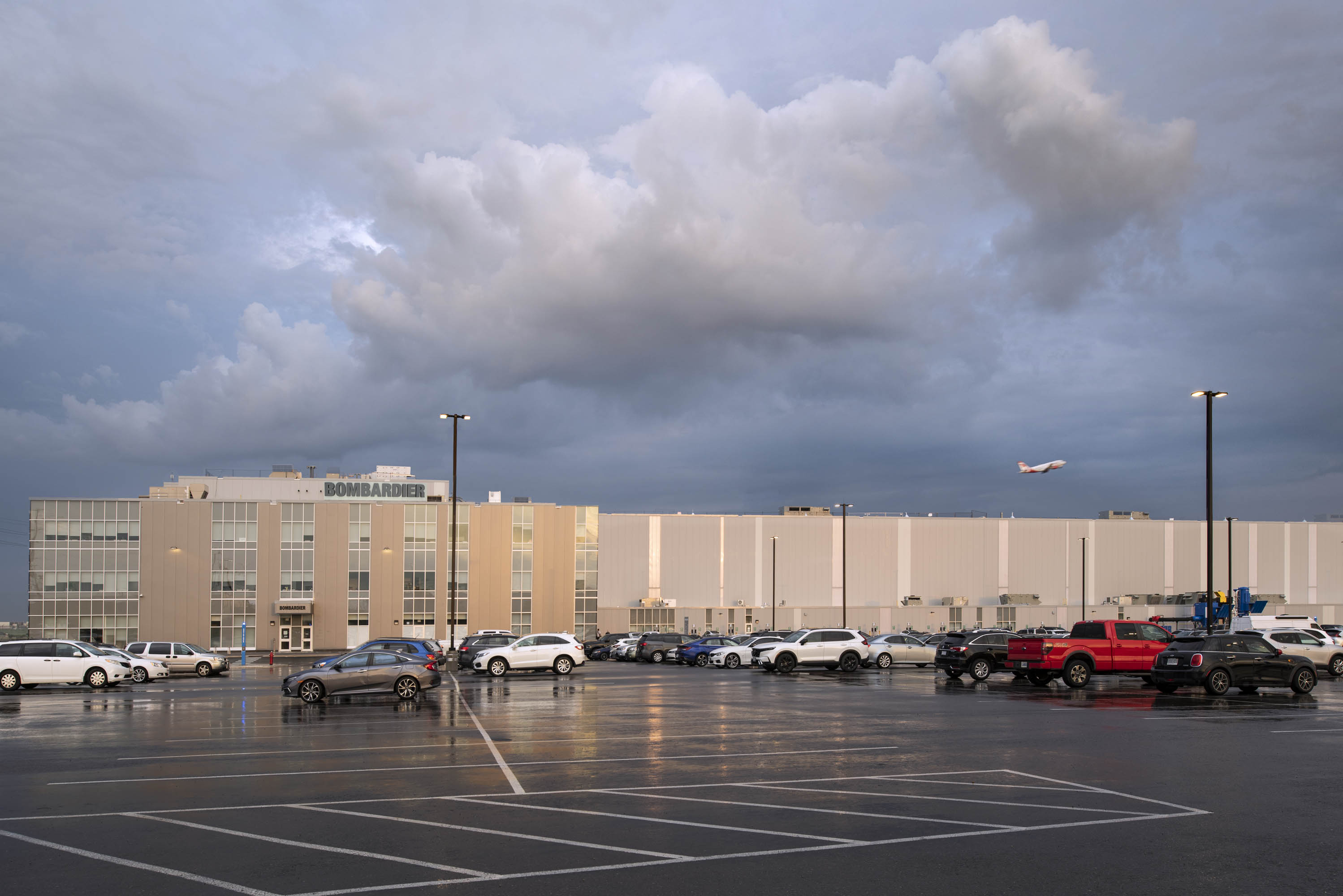 kingspan-bombardier-mississauga-on-ksmmr-krhf-case-study-09