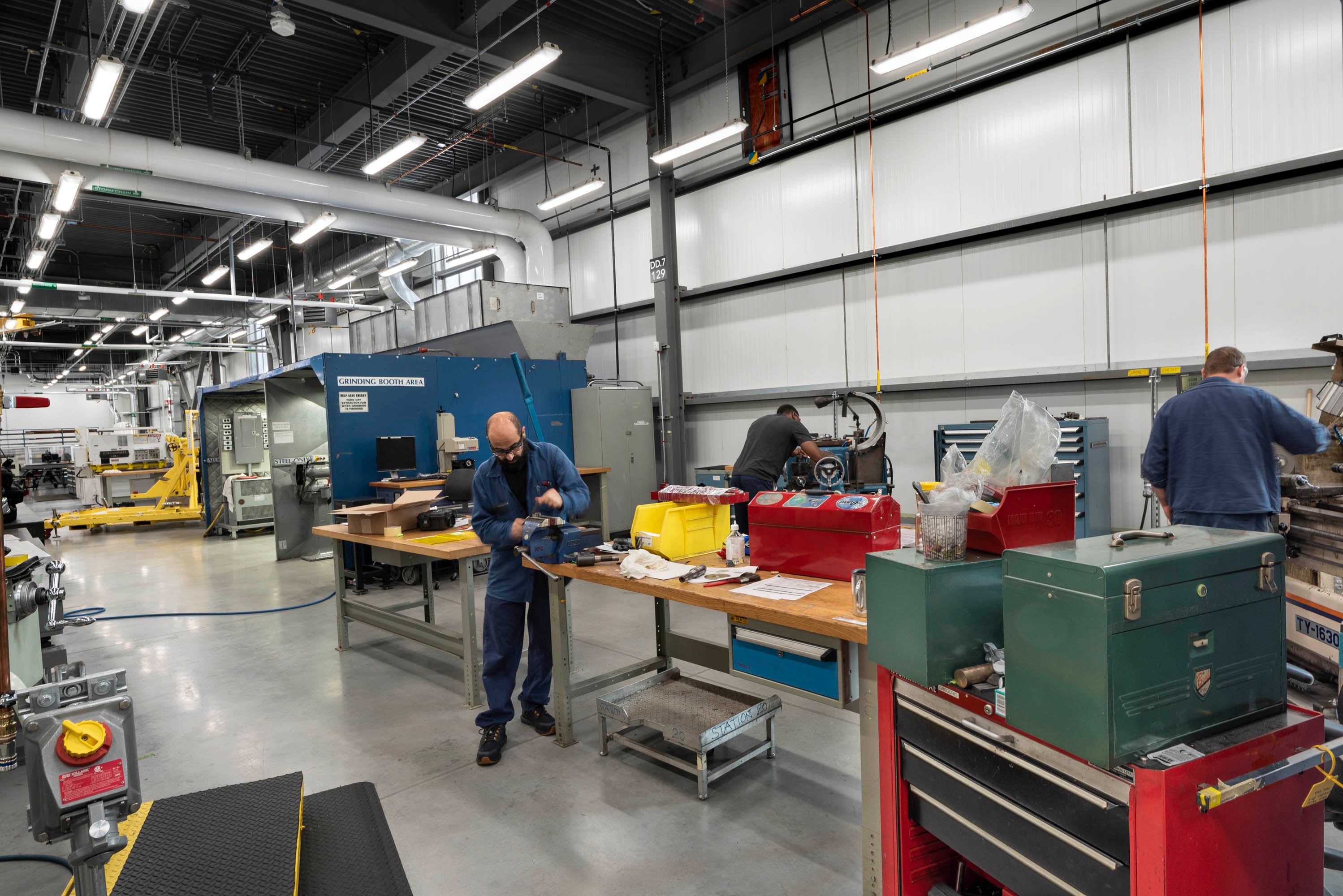 kingspan-bombardier-mississauga-on-ksmmr-krhf-case-study-12