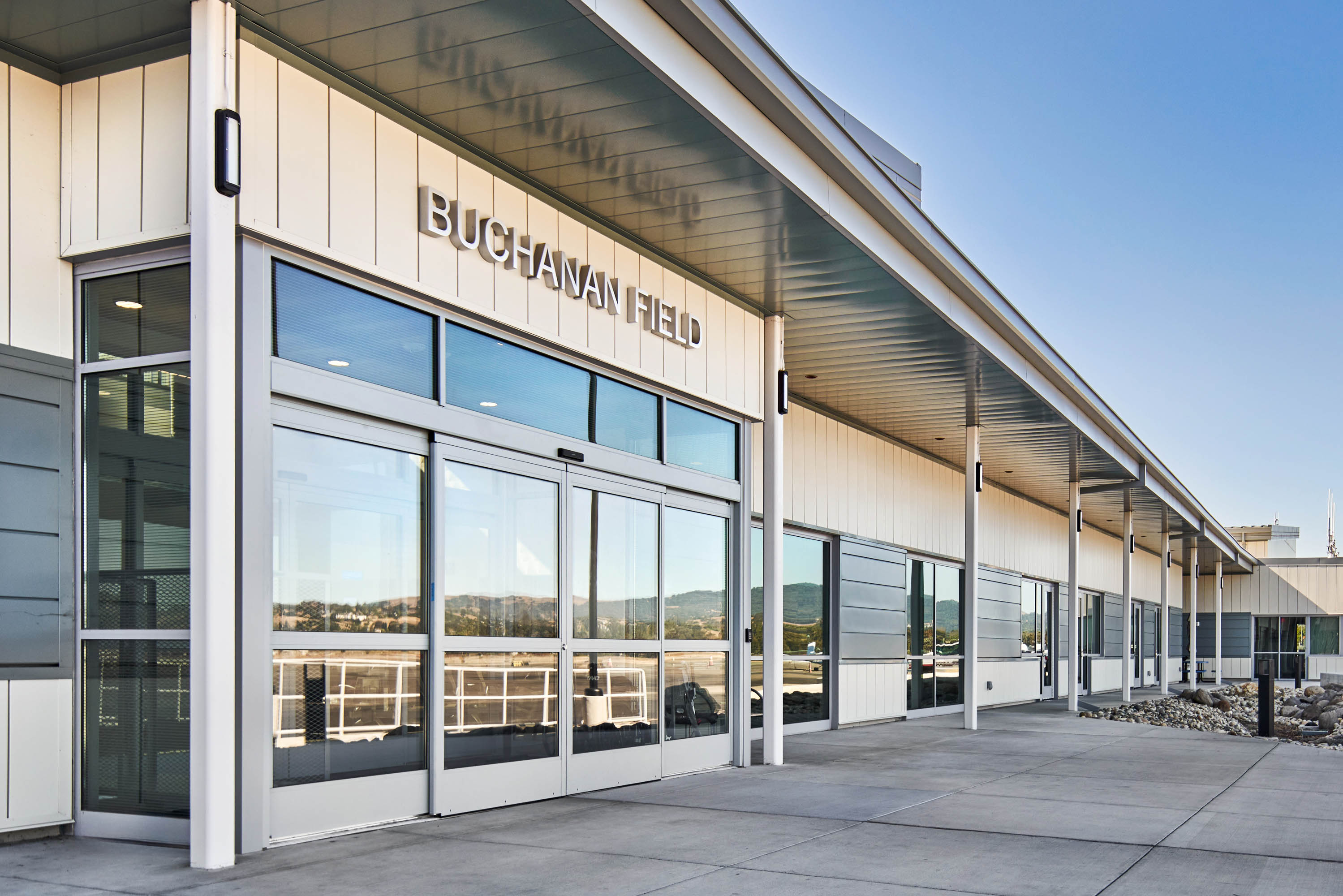 kingspan-buchanan-air-field-admin-building-concord-ca-dw2000-case-study-06