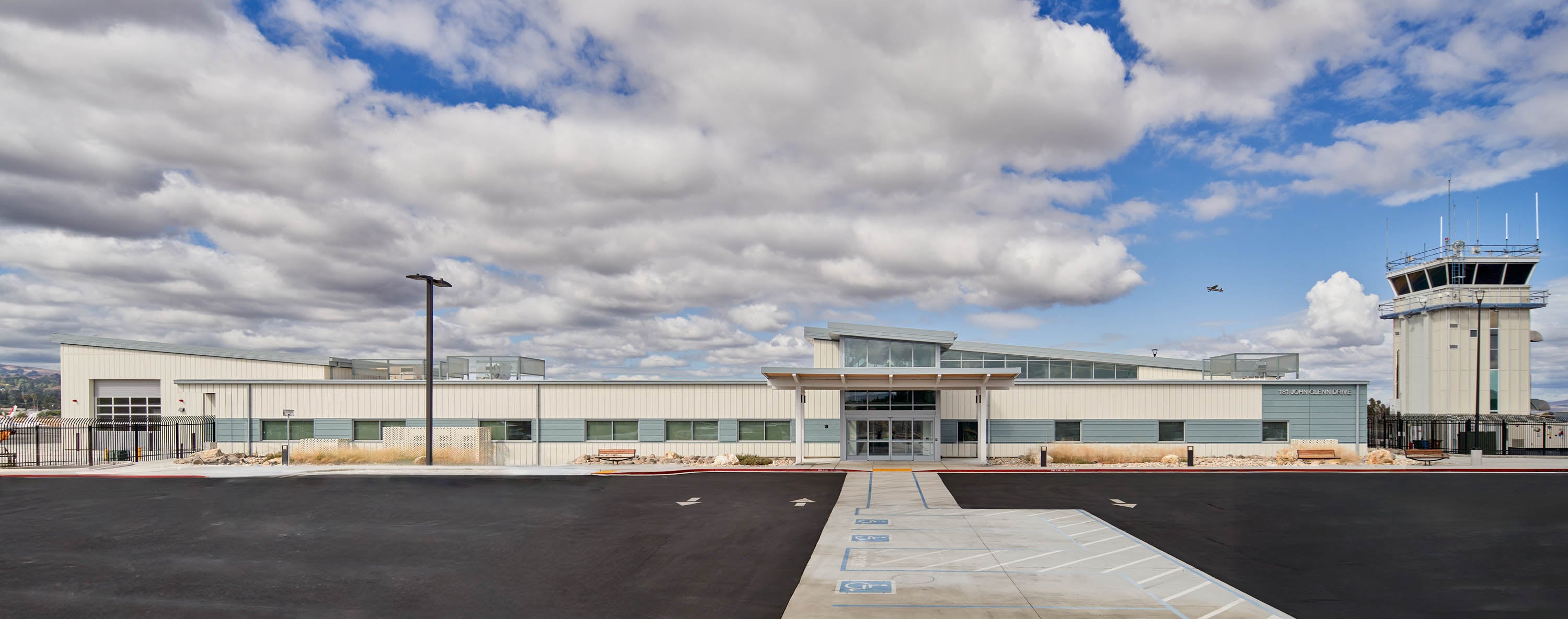 kingspan-buchanan-air-field-admin-building-concord-ca-dw2000-case-study-09