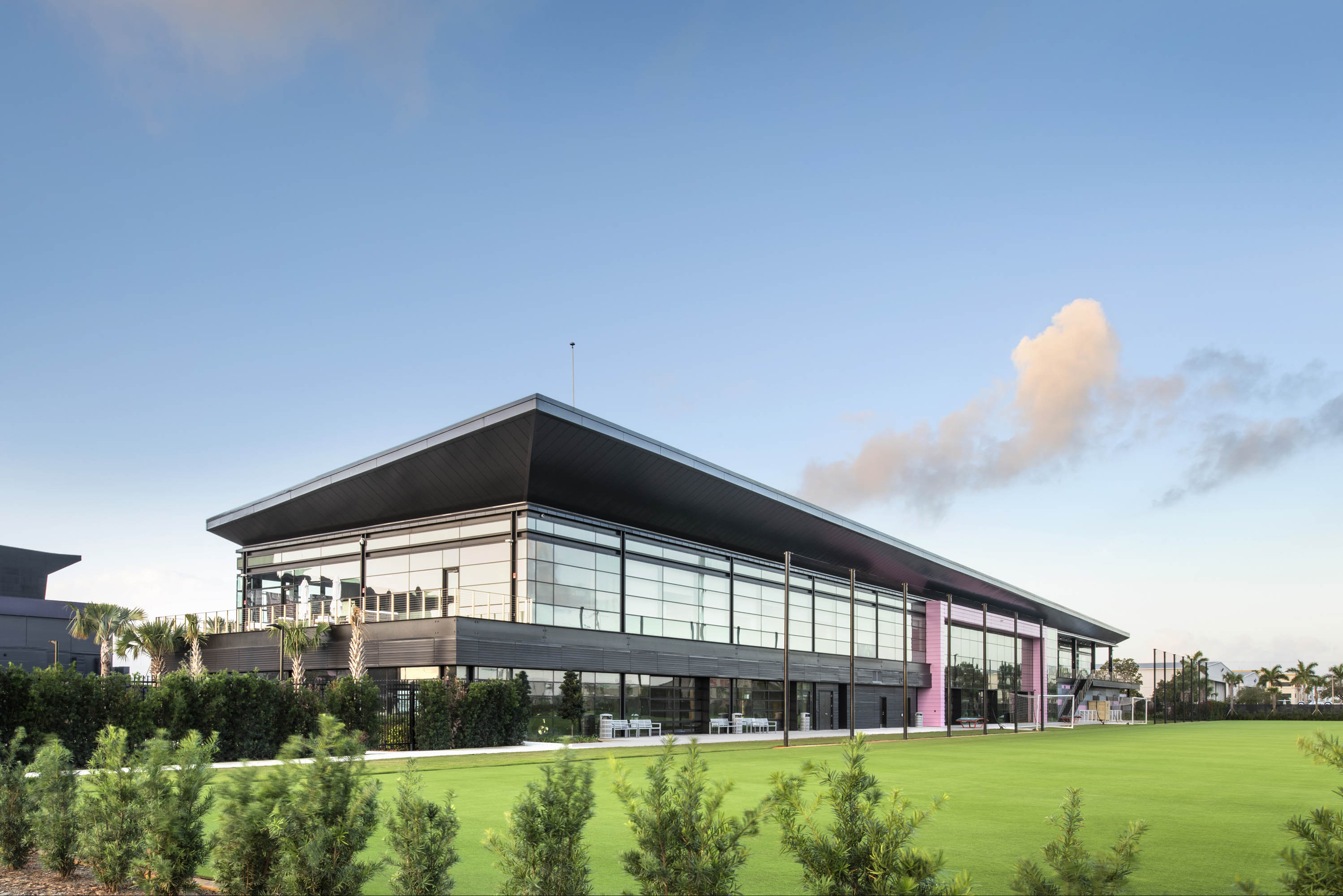 kingspan-drv-pnk-stadium-fort-lauderdale-fl-dw4000-case-study-en-18