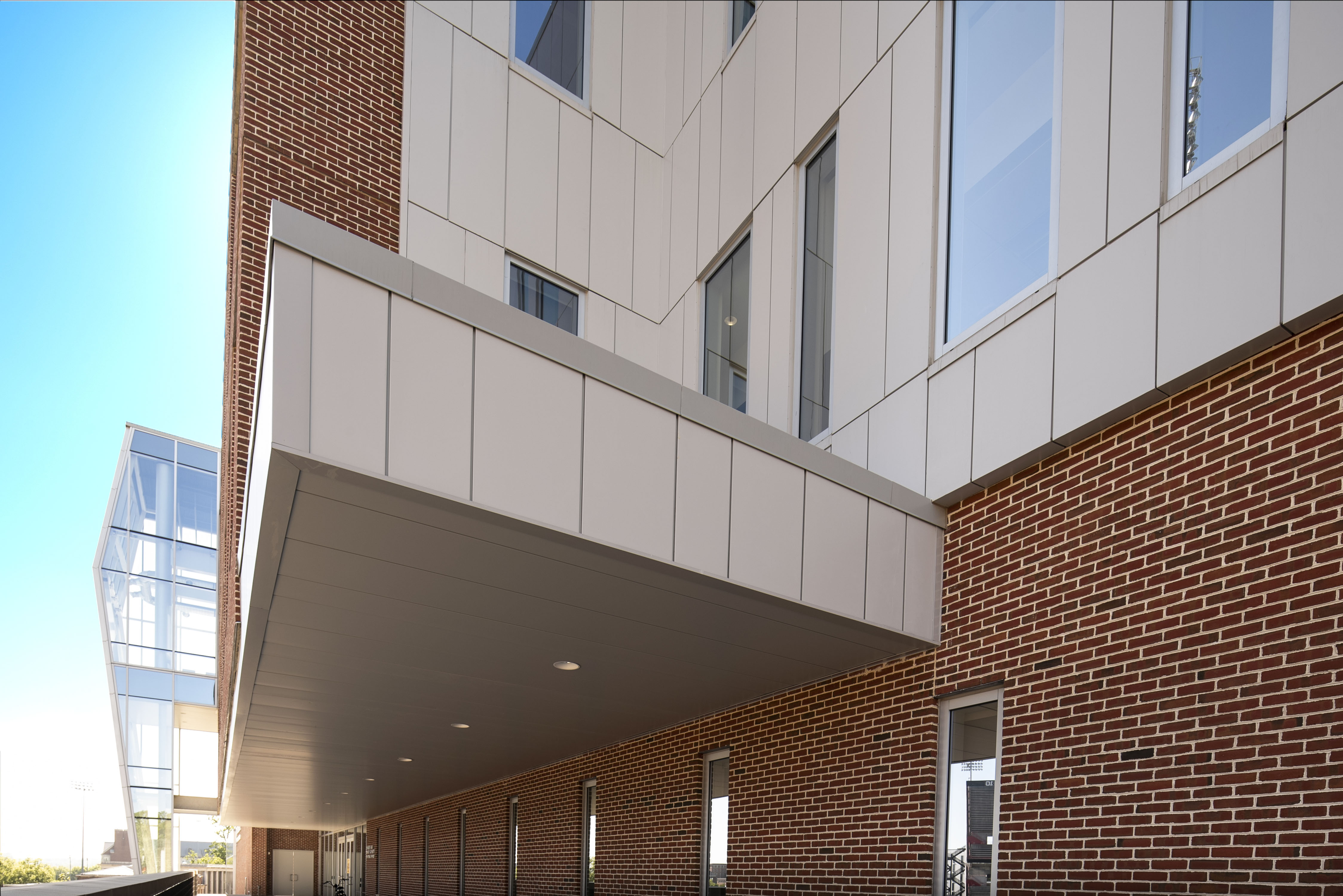 kingspan-jones-hill-house-university-of-maryland-dw4000-dw2000-case-study-en-13