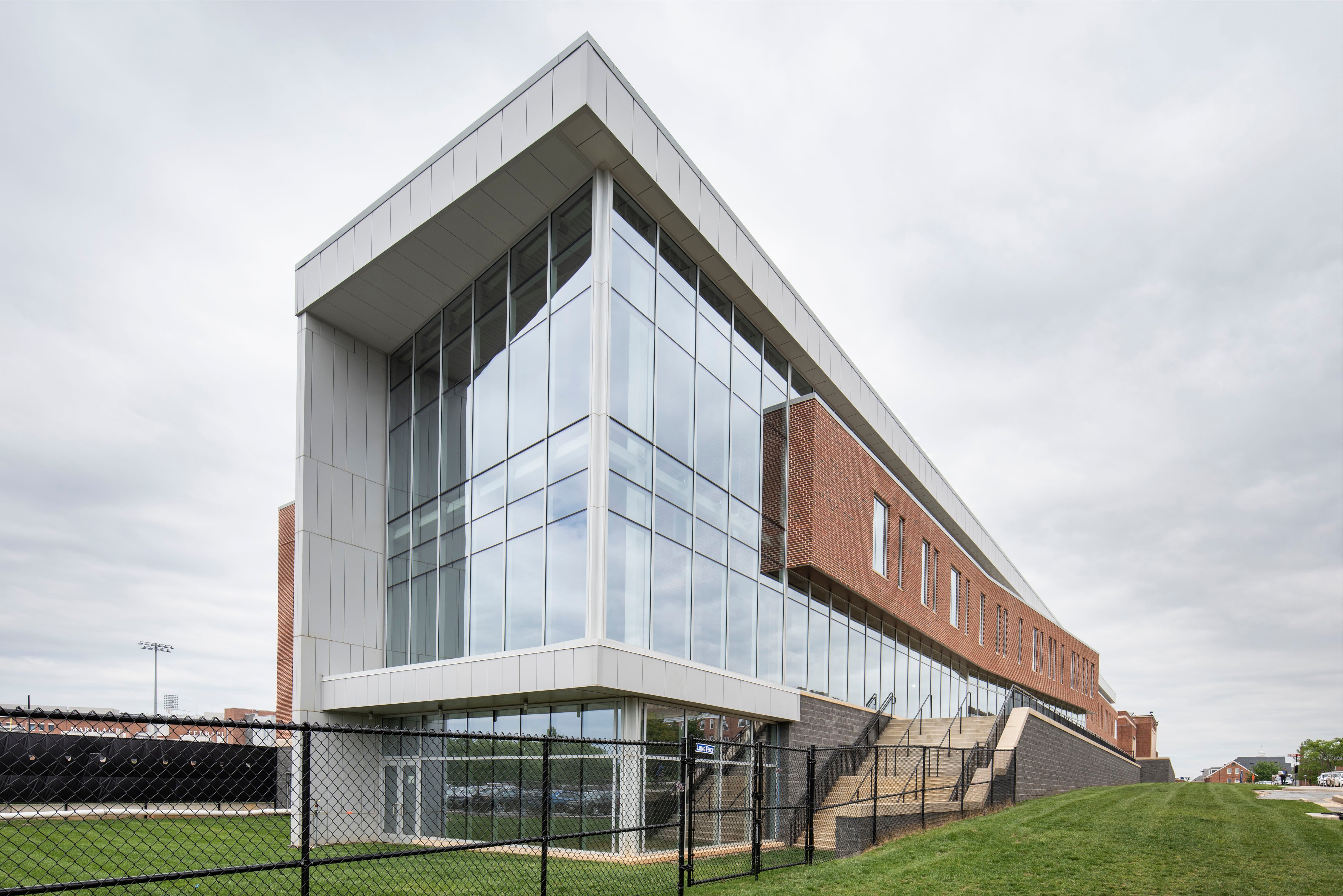kingspan-jones-hill-house-university-of-maryland-dw4000-dw2000-case-study-en-15