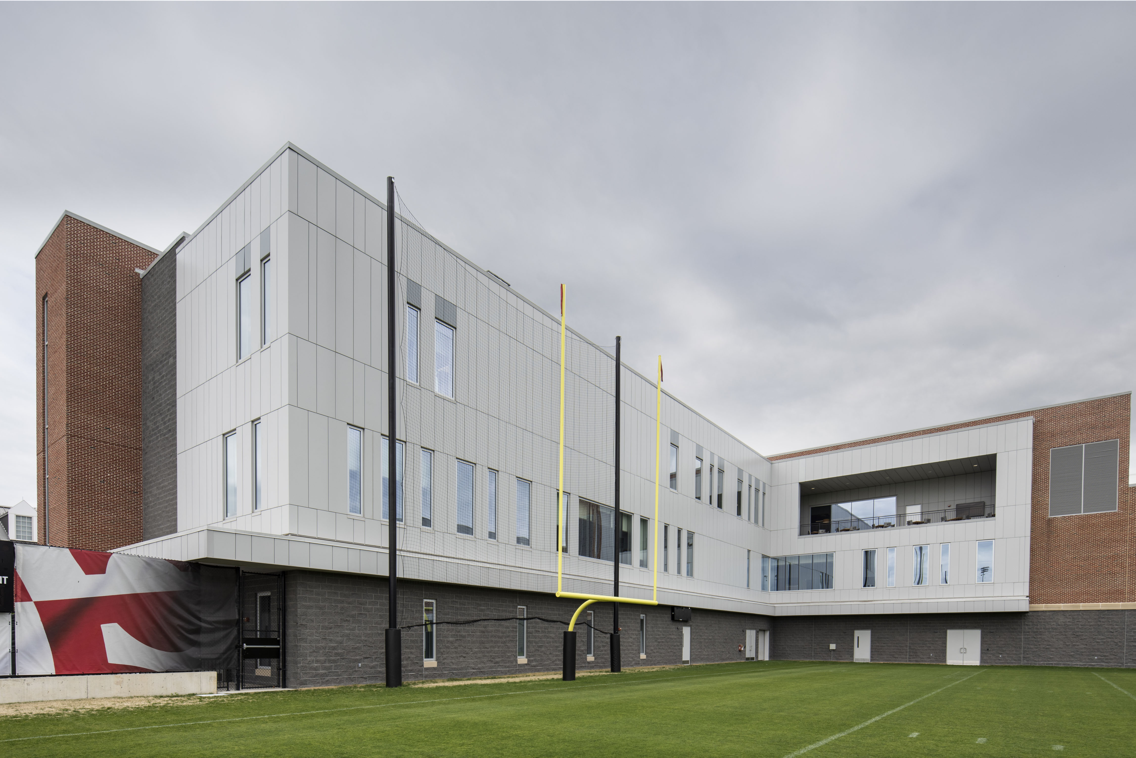 kingspan-jones-hill-house-university-of-maryland-dw4000-dw2000-case-study-en-16
