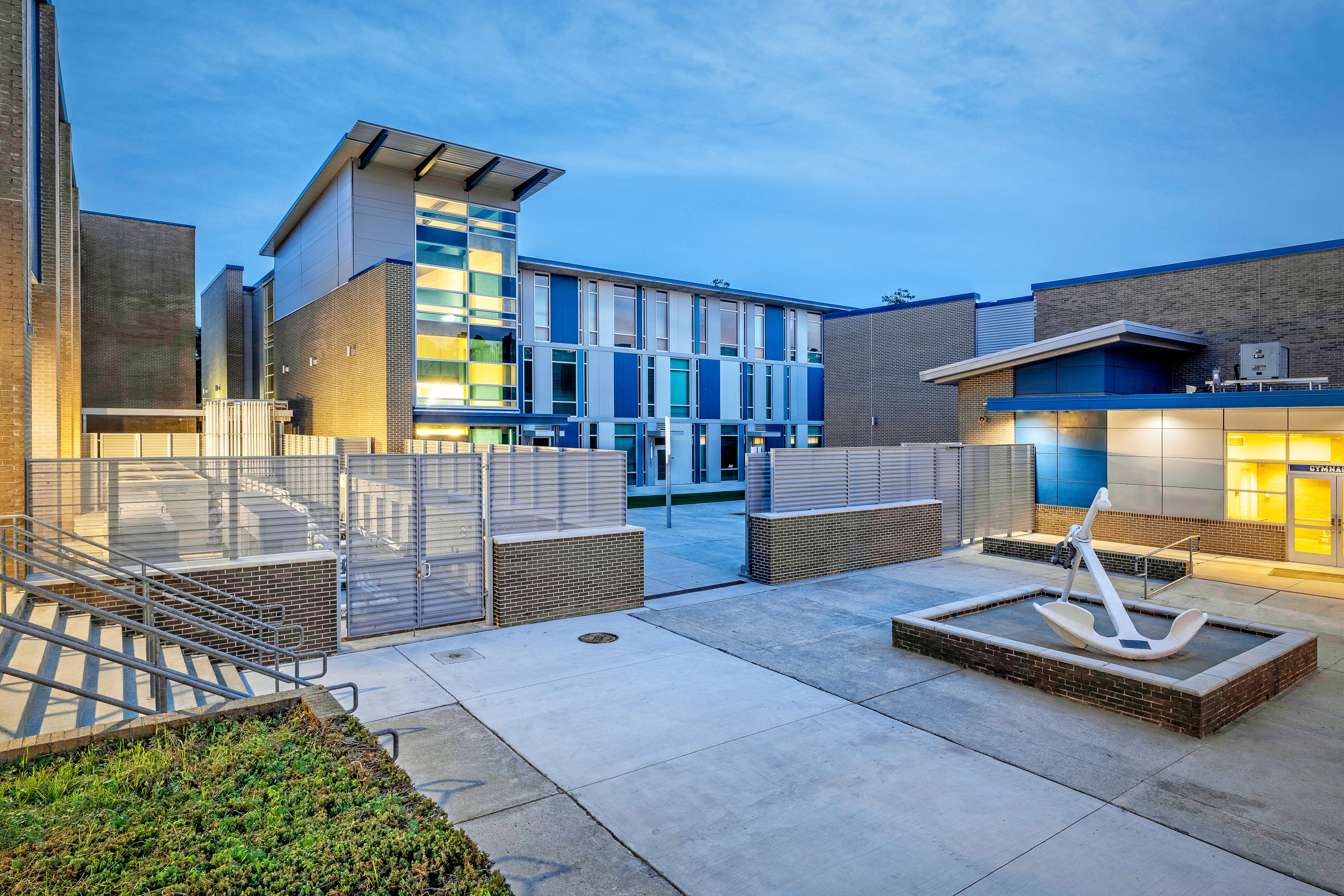 kingspan-mandeville-high-school-mandeville-la-dw2000-case-study-en-us-01