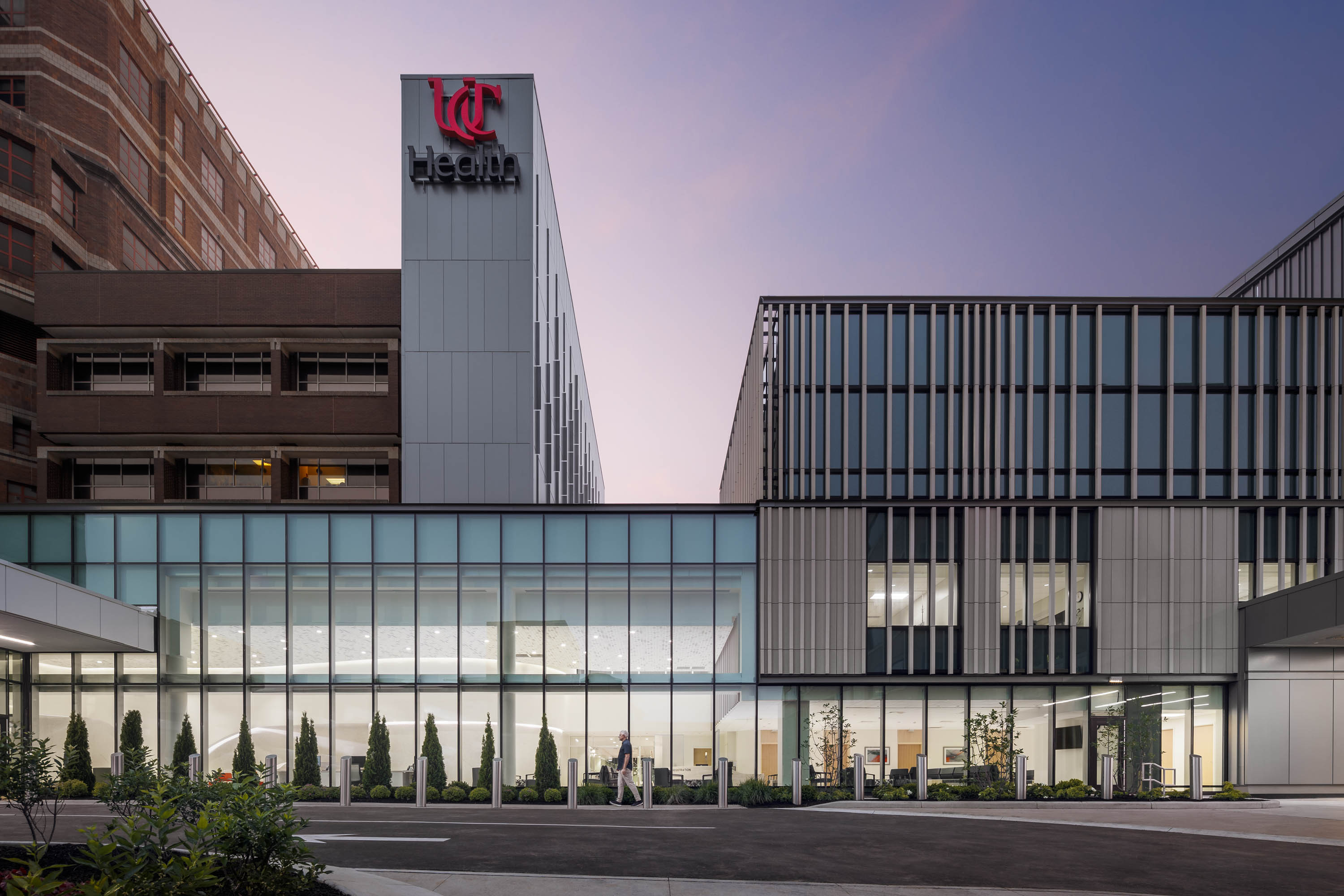 kingspan-university-of-cincinnati-medical-center-cincinnati-oh-quadcore-optimo-case-study-01