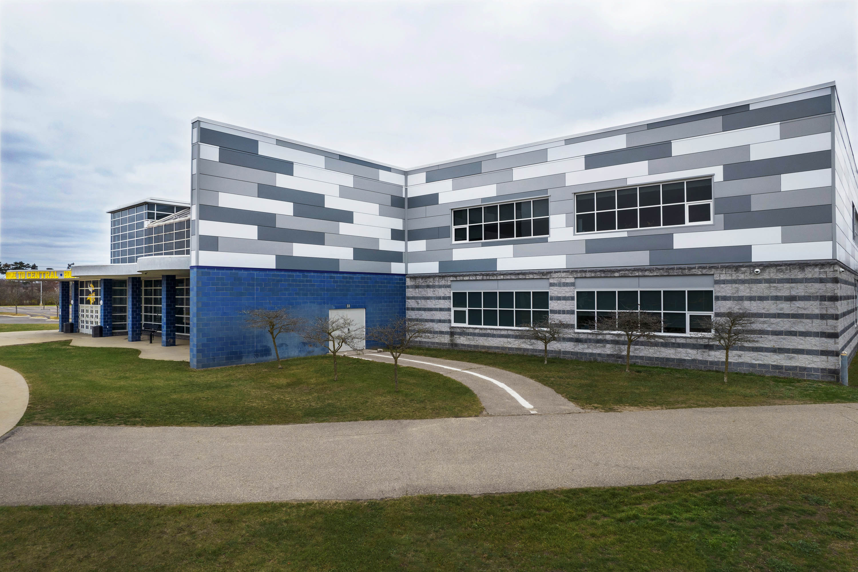 kingspan-walled-lake-central-high-school-walled-lake-mi-quadcoreb-dw2000-case-study-01